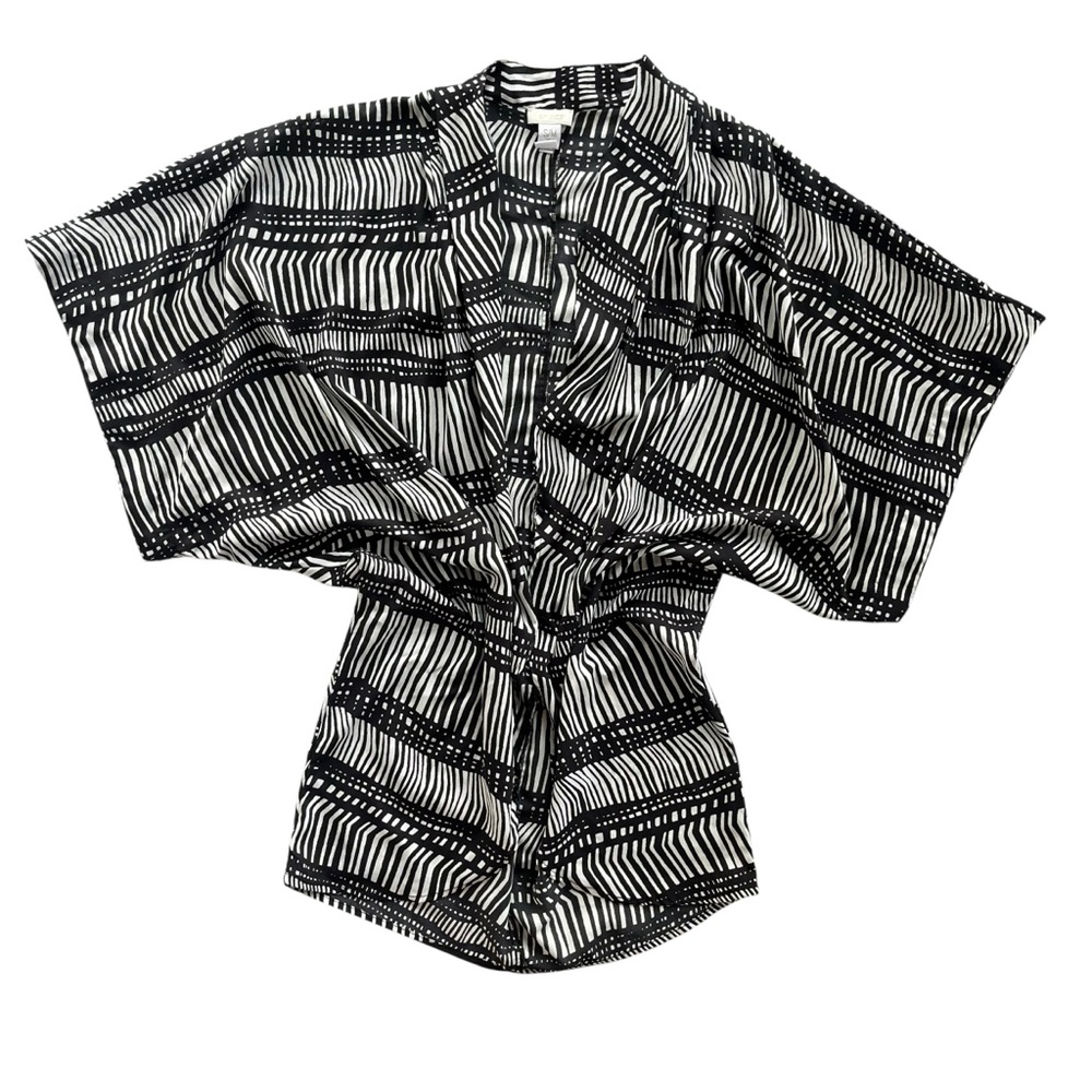 Chico’s Women S/M Black White Geometric Braxton Pleated Open Cocoon Coverup Wrap